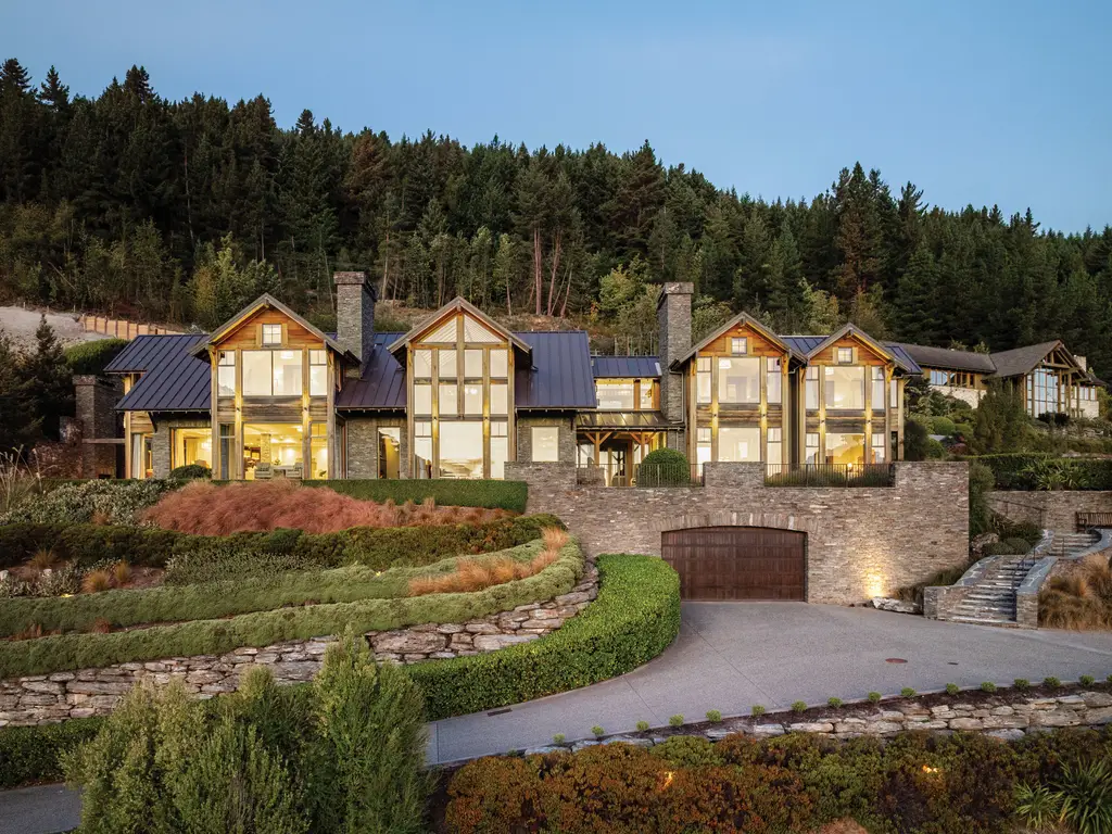 2-4 Pinnacle Place, Queenstown — NZ Sotheby's International Realty Wanaka