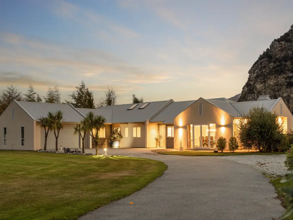 1153 Aubrey Road, Wanaka — NZ Sotheby's International Realty Wanaka