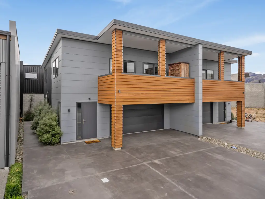 17 Silverstone Drive, Cromwell — NZ Sotheby's International Realty Wanaka