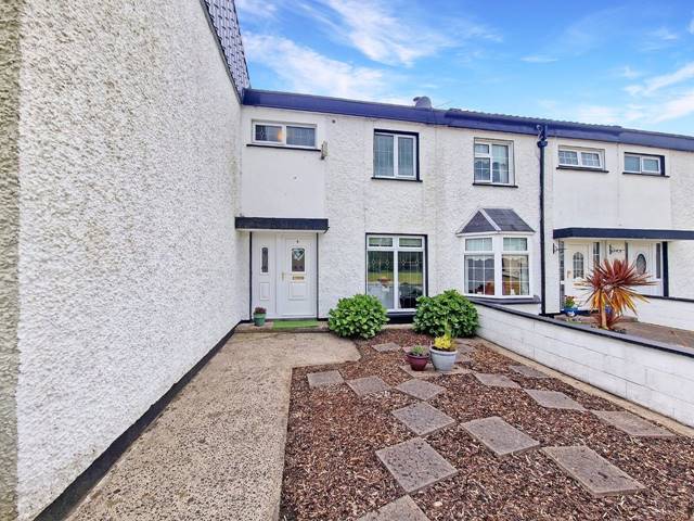 9 Tradaree Court, Shannon, Co. Clare End Of Terrace House — DNG O'Sullivan Hurley