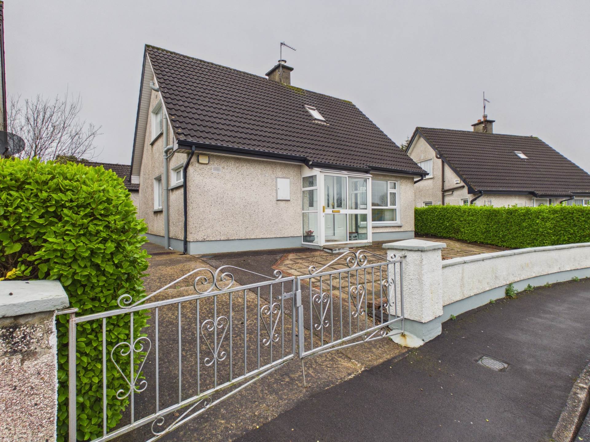 20 Fergus Lawn, Tulla Road, Ennis, Co. Clare, V95 Y4AX Detached House — Costelloe Estate Agents