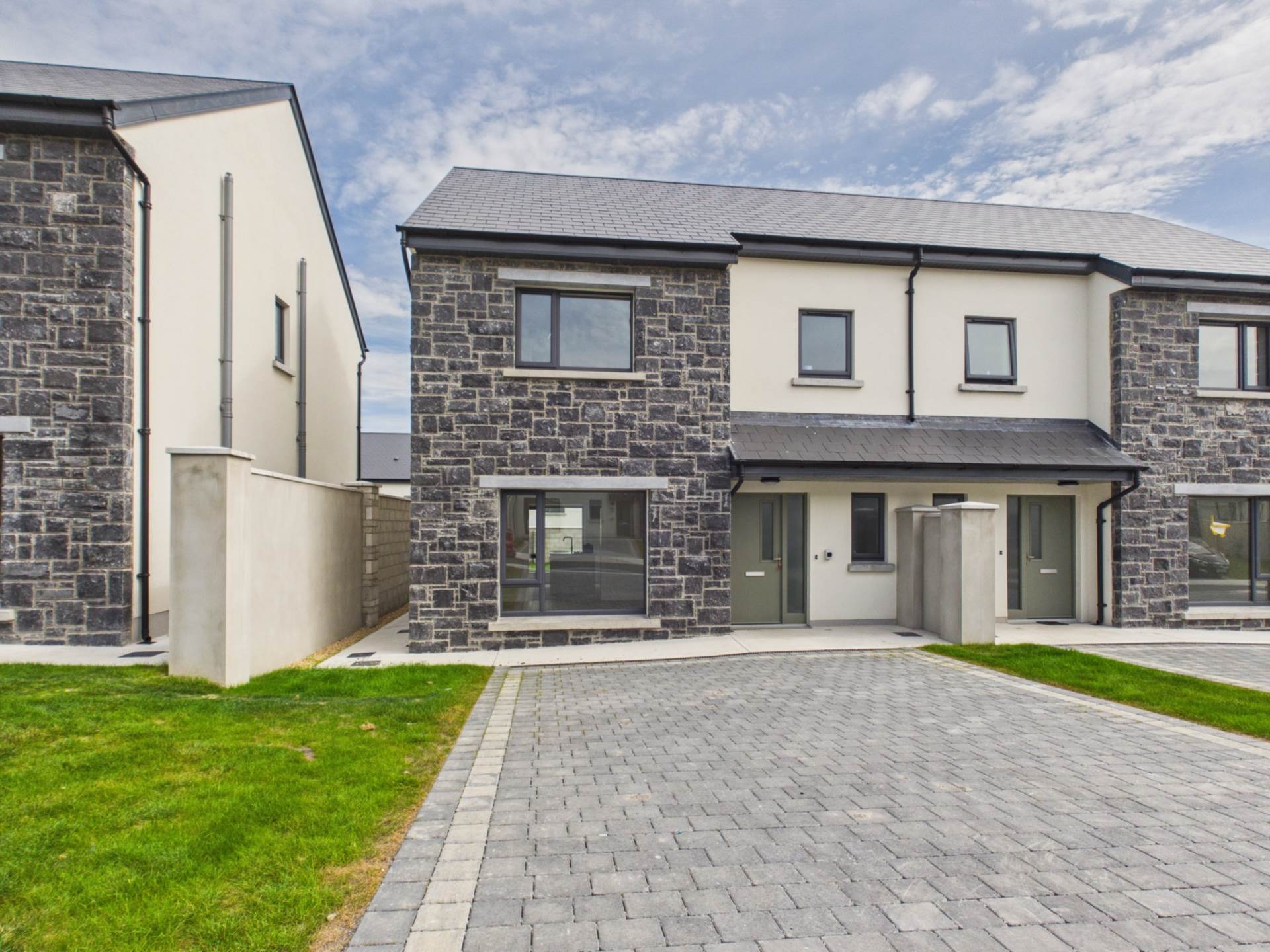 47 Church Hill, Bunratty, Co. Clare, V95 X05H Semi-Detached House — Costelloe Estate Agents