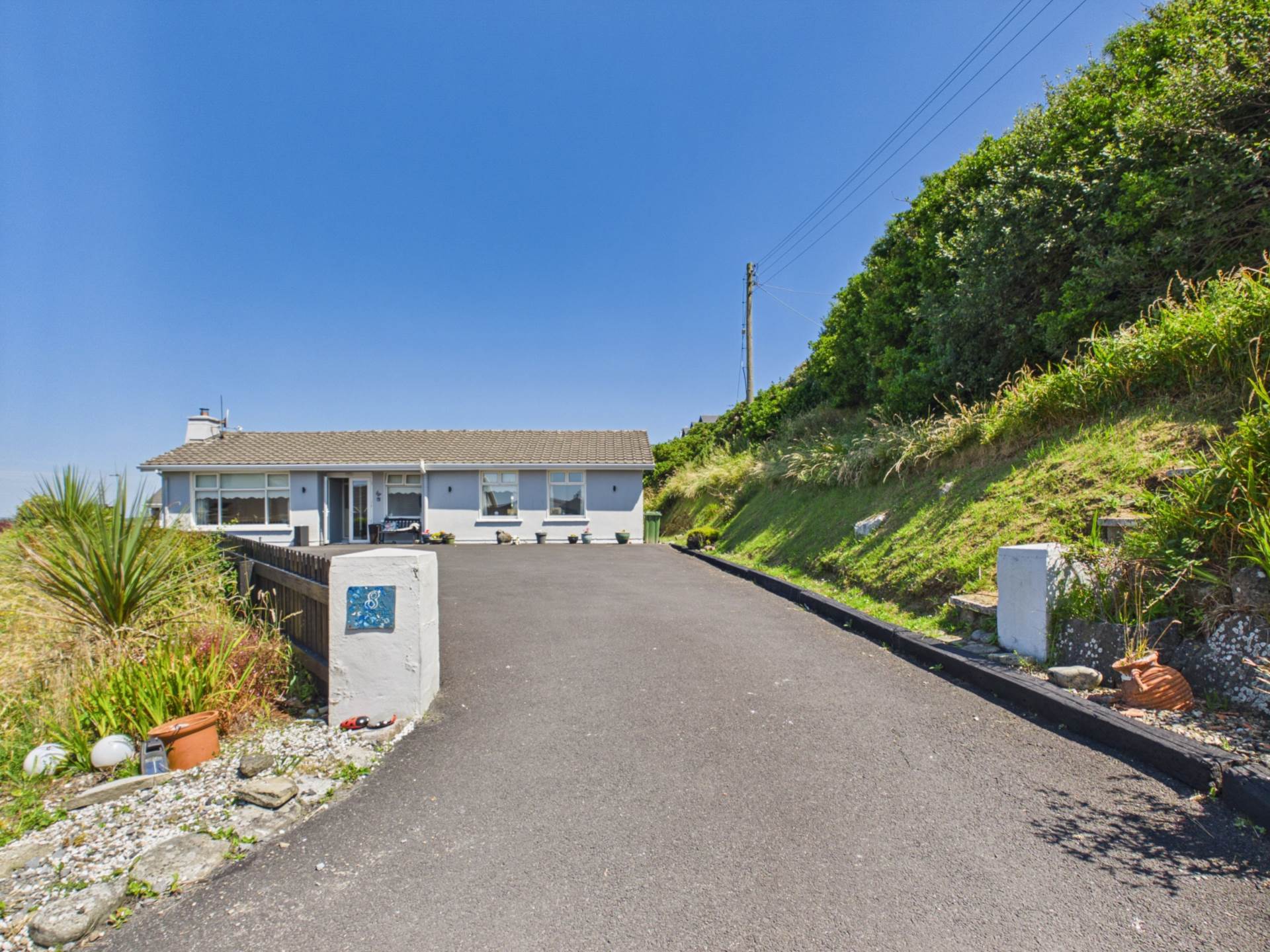 8 Sandhill Lodge, Lahinch, Co. Clare V95 K6K2 Bungalow House — Costelloe Estate Agents