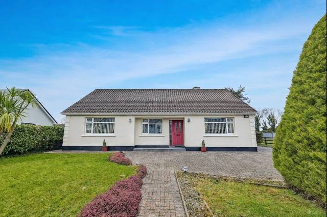 Loughville, Lahinch Road, Ennis, Co. Clare Detached House — DNG O'Sullivan Hurley