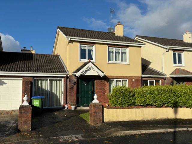 16 Phoenix Court, Kilrush Road, Ennis, Co Clare Semi-detached House — Costelloe Estate Agents