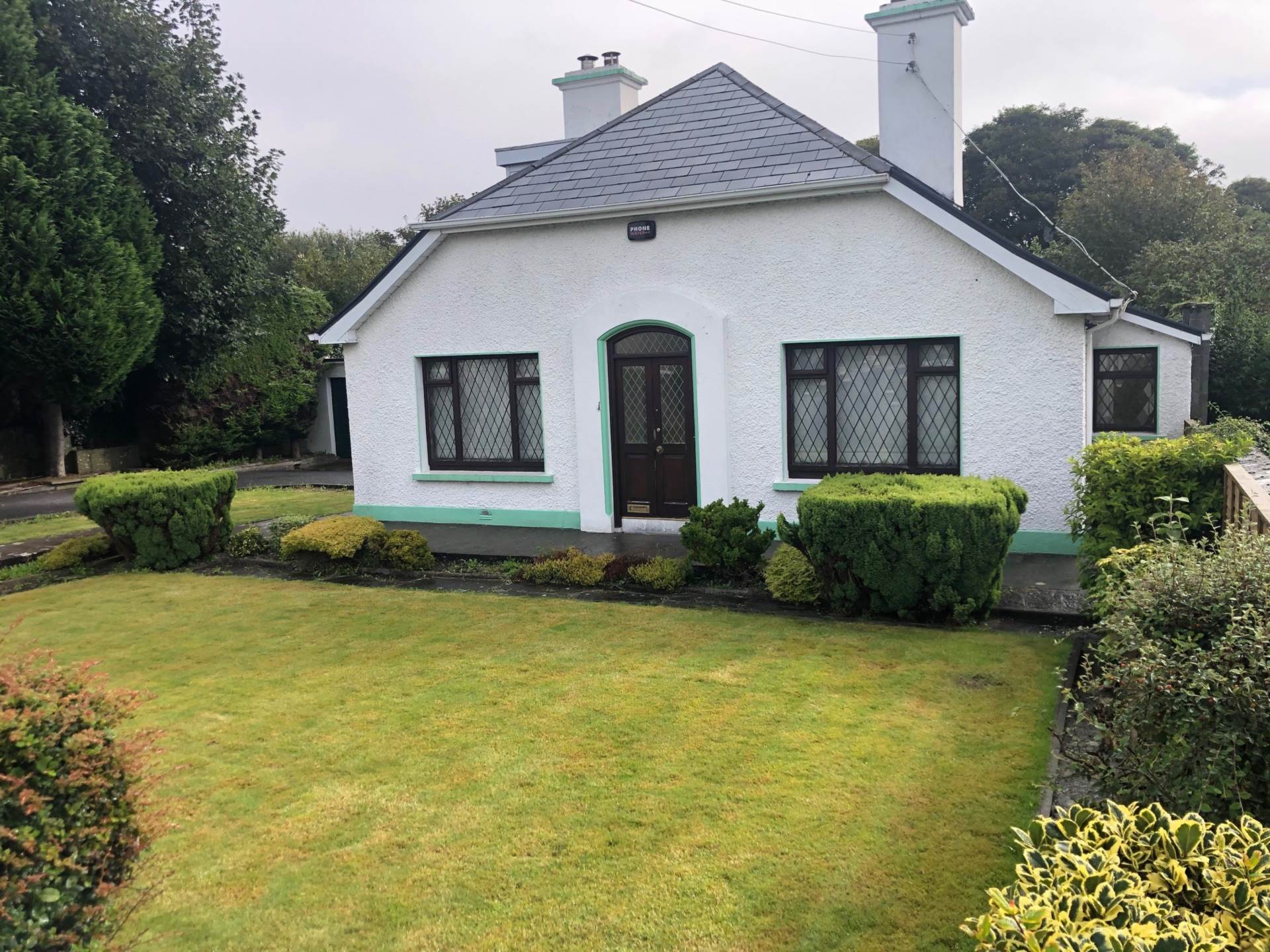 Curheen, Limerick Road, Ennis, Co. Clare V95PTW4 Bungalow House — Costelloe Estate Agents