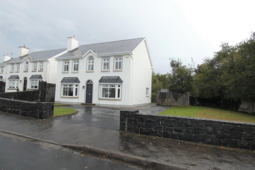 34 Willsgrove, Cahercalla, Ennis, Co. Clare — Helen Gallery