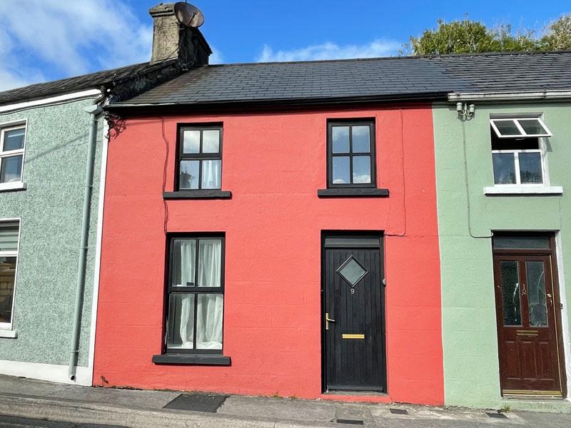 9 RIVERVIEW TERRACE, ENNISTYMON, CO. C... — Streets Ahead Properties