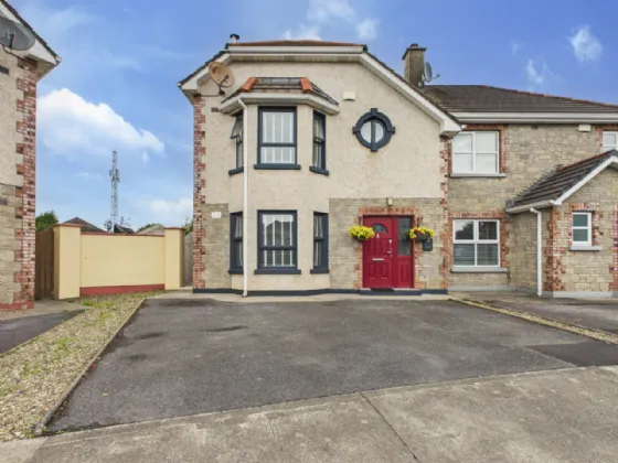 63 Rowan View Sixmilebridge Co. Clare V95 E8YX — Sherry FitzGerald O'Meara (Ennis & Shannon)