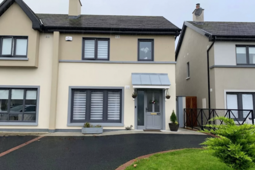 41 Meadow View, Creggaunahilla, Ennis, Co. Clare — Helen Gallery