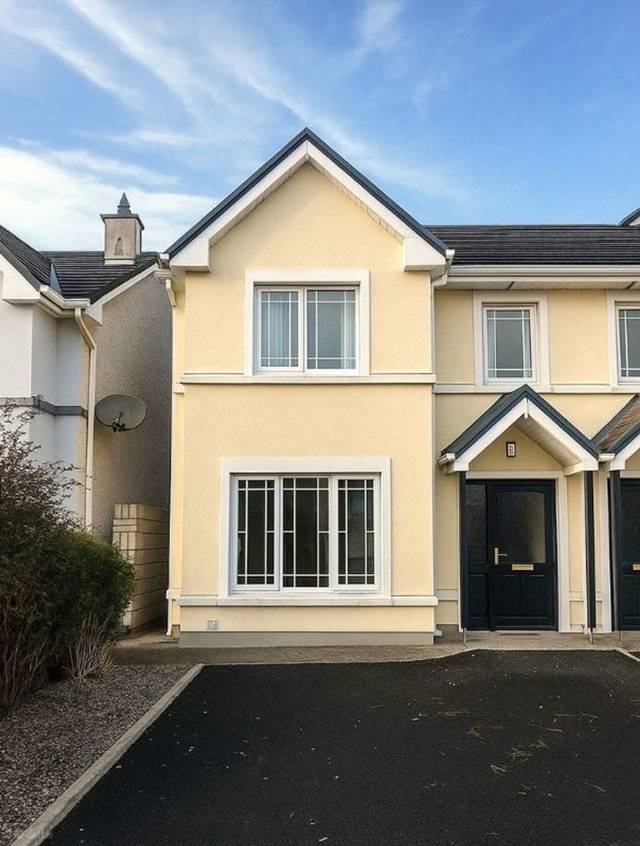 92 Lios Ard, Tulla Road, Ennis, Co. Clare Semi-detached House — Quinn Property Management