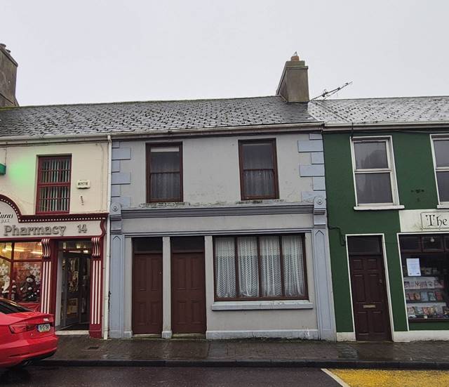 Henry Street, Kilrush, V15 F850 Terrace House — Pat Considine Auctioneers