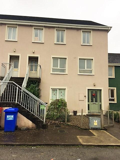 No. 12 Woodview Park, Ennistymon, Co. ... — Streets Ahead Properties