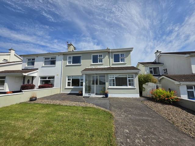 34 Shannon Heights, Kilrush, Co. Clare, V15 YT51 Semi-detached House — Pat Considine Auctioneers
