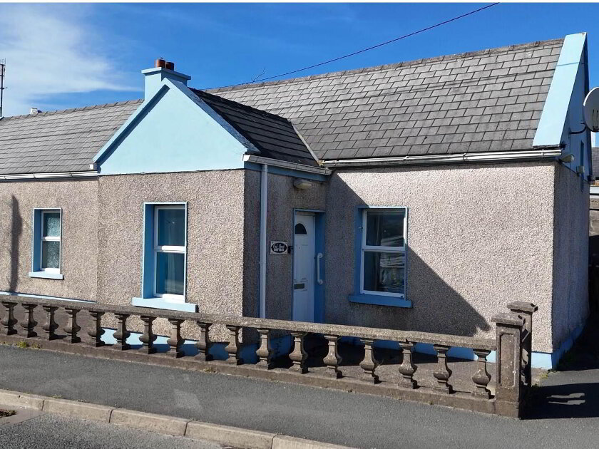 Oak Bank Cottage, Mill Road, Dungloe, County Donegal , F94 X5V6 — Campbells Auctioneers