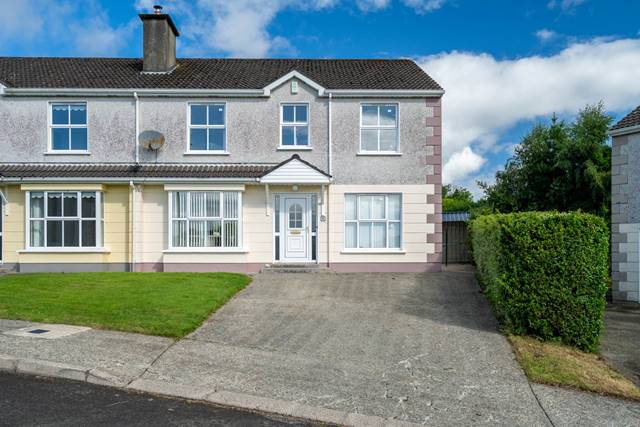 8 Beinn Aoibhinn, Letterkenny, F92 F4E6 Semi-detached House — Glen Estates