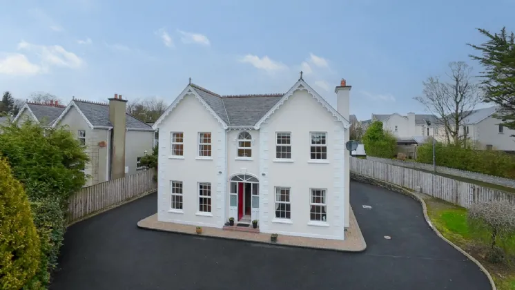 8 New Park Moville Co. Donegal F93ENY9 — Sherry FitzGerald Paul Reynolds