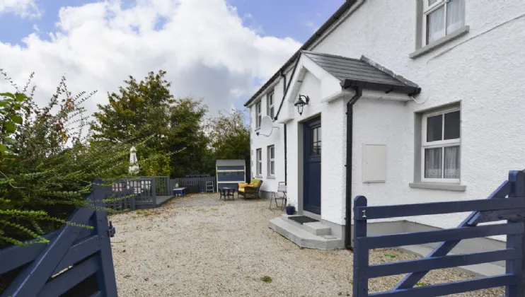 1 Bank Terrace Ramelton Co. Donegal F92Y5F9 — Sherry FitzGerald Paul Reynolds
