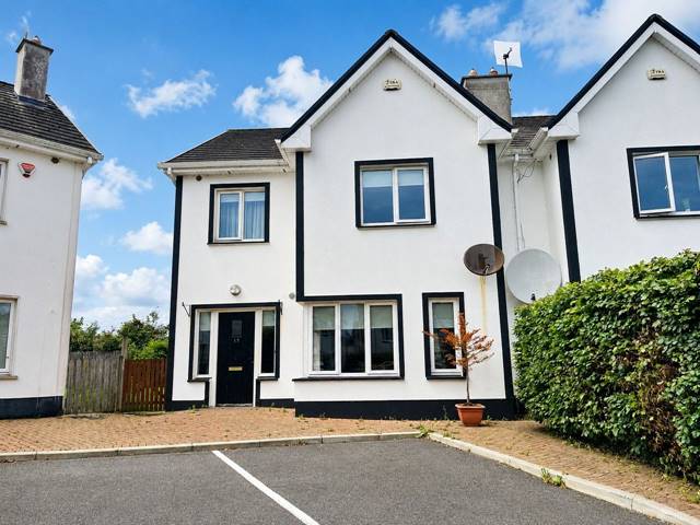 17 Esker Hills, Ballinasloe, Co. Galway Semi-detached House — John Dolan Auctioneers Ltd