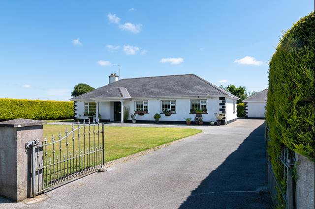 Rushlake, Woodlawn, Ballinasloe, Co. Galway Bungalow House — John Dolan Auctioneers Ltd
