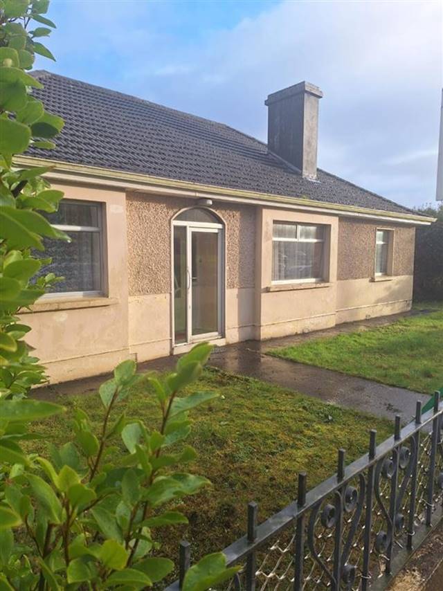 “Llanaire” 10 St Mary’s Avenue, Lower Salthill, Salthill, Galway City Bungalow House — John Quinn Auctioneers