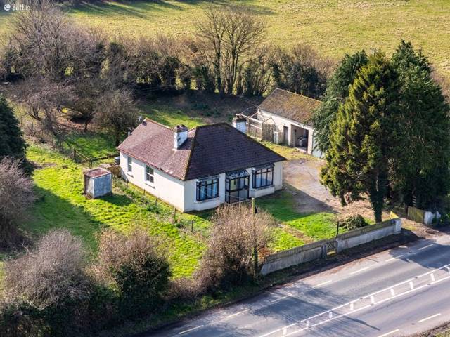 Loughbown, Ballinasloe, Co. Galway Detached House — John Dolan Auctioneers Ltd