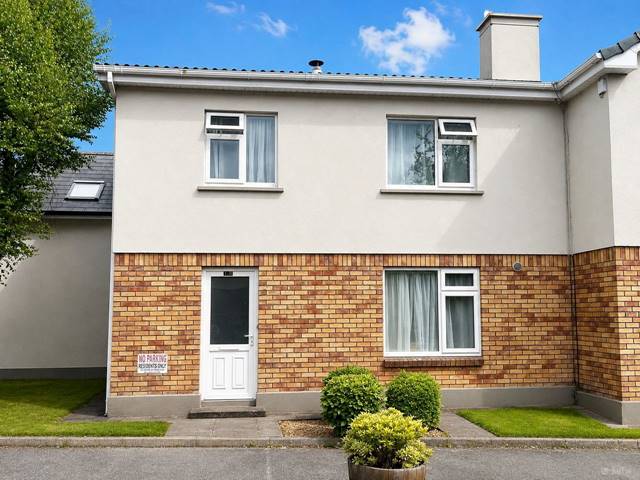 18 Bridge Court, Bridge Street, Ballinasloe, Co. Galway Duplex House — John Dolan Auctioneers Ltd