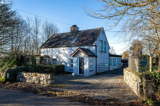 Derry, Eyrecourt, Ballinasloe, Co. Galway Semi-detached House — John Dolan Auctioneers Ltd