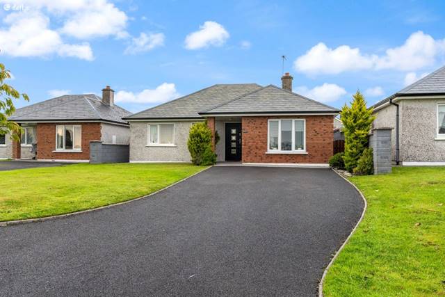 40 Rath Bawn, Portnick, Ballinasloe, Co. Galway Detached House — John Dolan Auctioneers Ltd