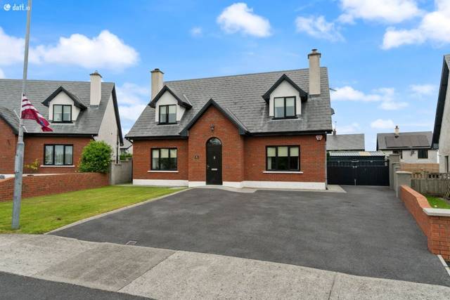 5 Beechlawn Heights, Ballinasloe, Co. Galway Detached House — John Dolan Auctioneers Ltd