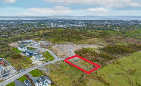 18 Lakeview Hill, Bushypark — Maxwell & Heaslip (Property Partners)