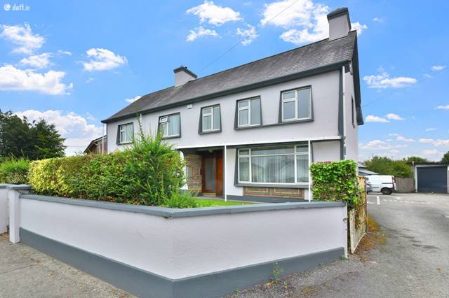 77 Brackernagh, Ballinasloe, Co. Galway Detached House — John Dolan Auctioneers Ltd