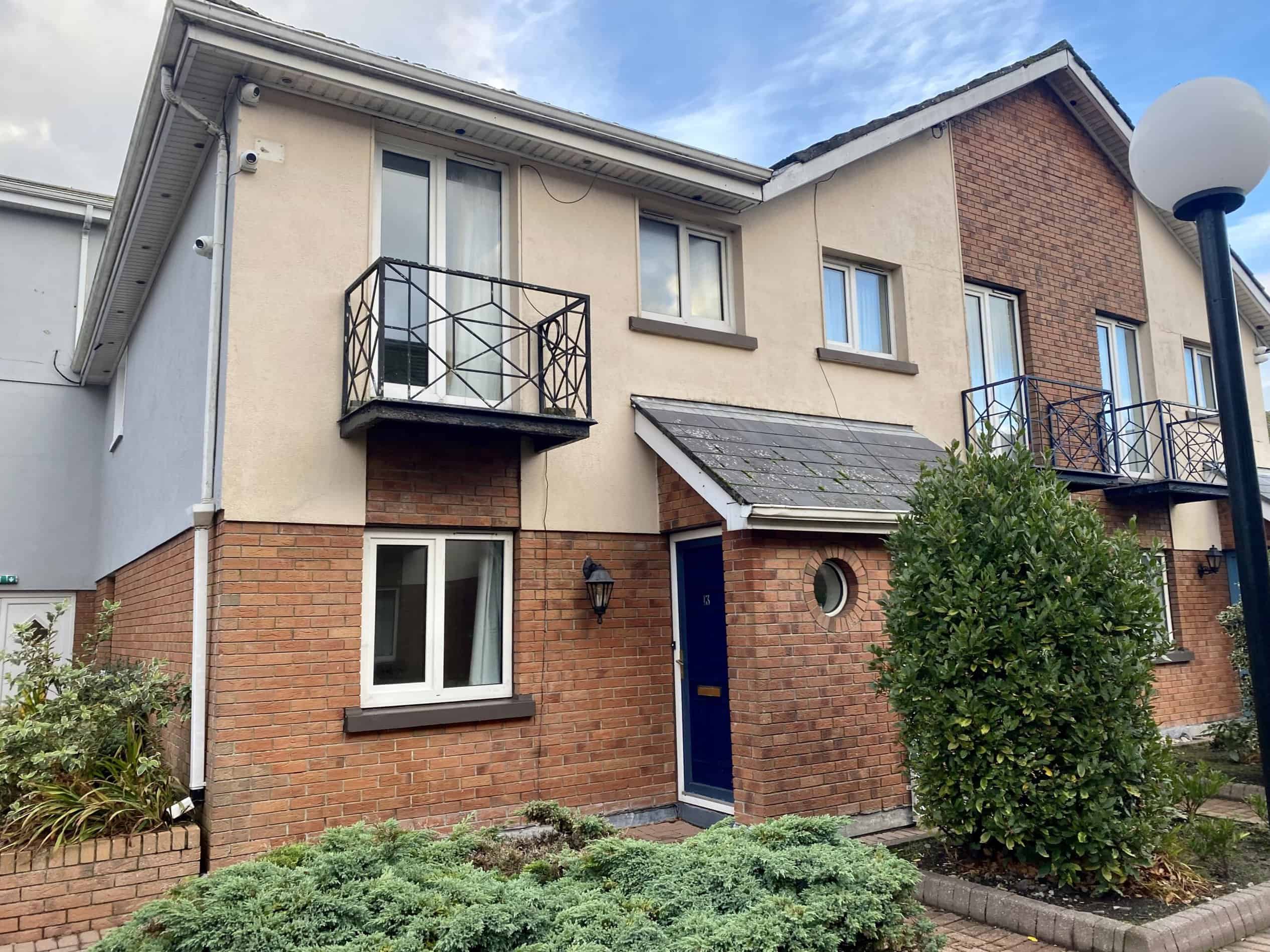Townhouse 13, Eyre Square Centre, Eyre Square, Galway H91W3V1 — 5SRE / Five Star Real Estate