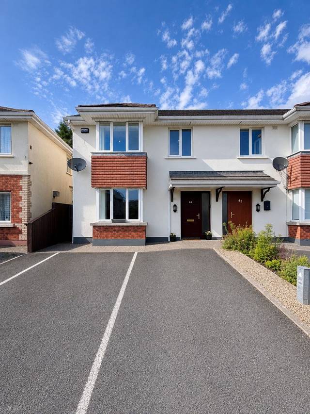 44 Fearann Rí, Doughiska, Co. Galway — Fair Deal Property