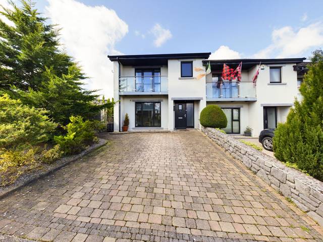 96 An Canalacht, Ballinasloe, Co. Galway End Of Terrace House — John Dolan Auctioneers Ltd