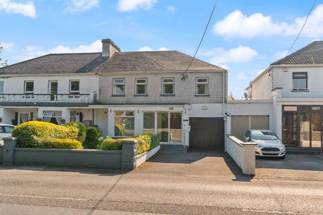 Sarsfield Road, Ballinasloe, Co. Galway Terrace House — John Dolan Auctioneers Ltd