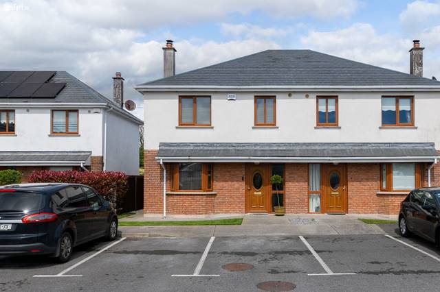 32 Rath Glas, Ballinasloe, Co. Galway Detached House — John Dolan Auctioneers Ltd