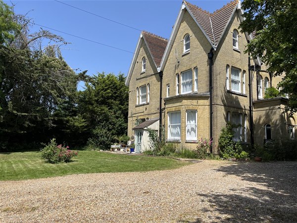 York Avenue, East Cowes — Wright Estate Agency