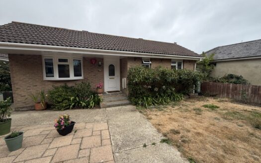 2 bedroom bungalow in Shanklin — More – The Letting Centre