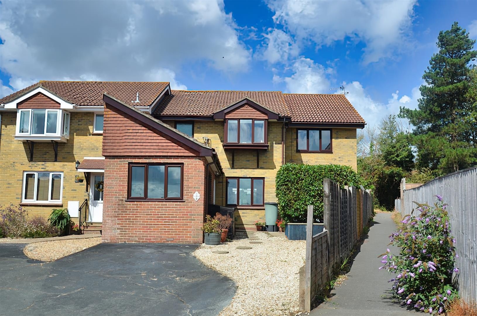 Broomlands Close St. Helens, Ryde — Wright Estate Agency