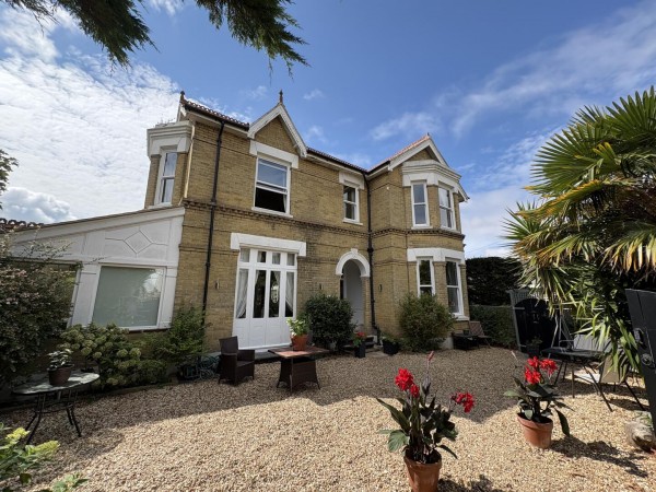 Clarence Road, Shanklin — Elliott Lincoln
