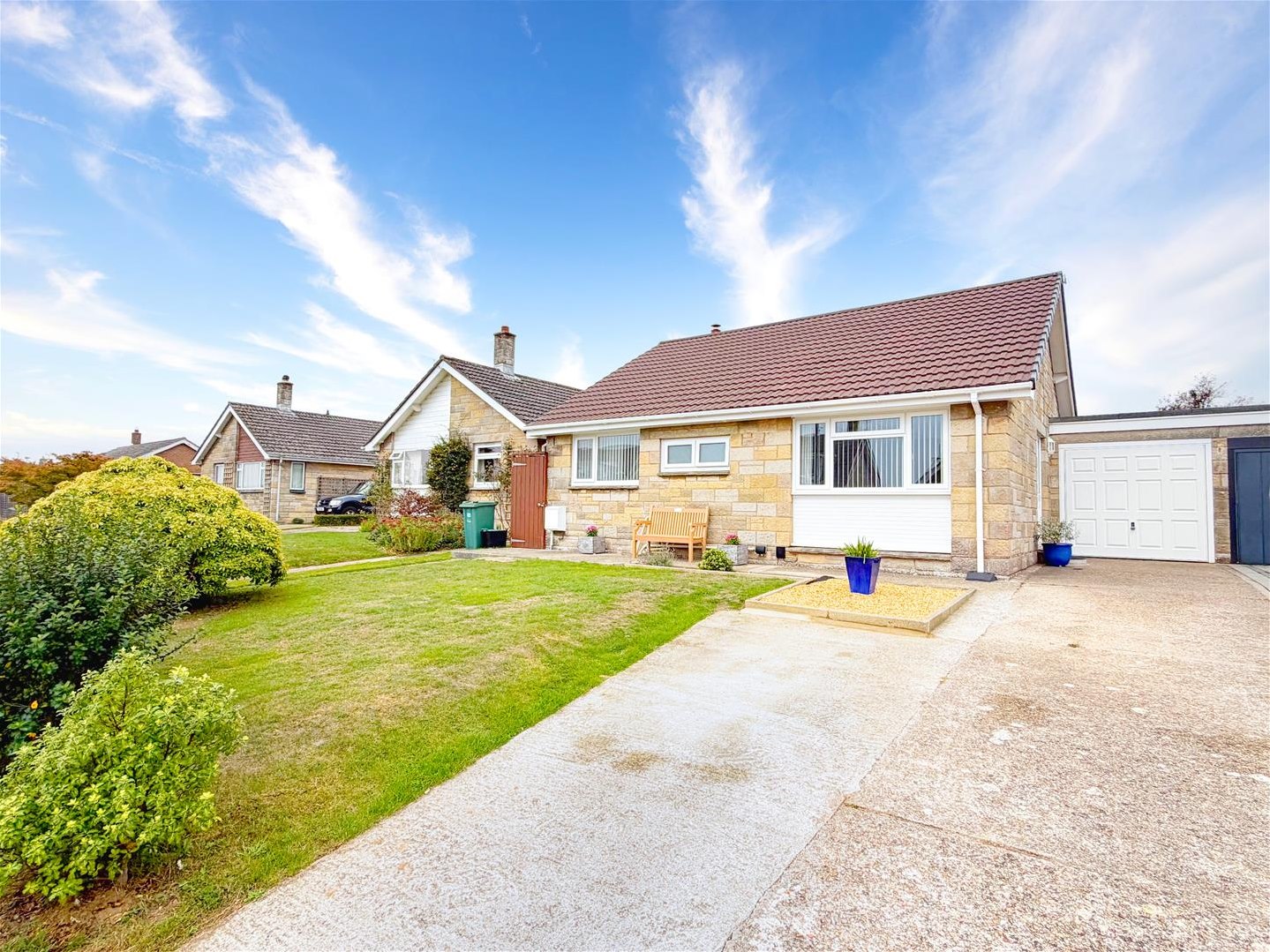 Holford Road, Wootton Bridge — Wright Estate Agency