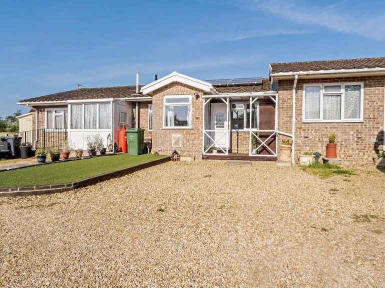 Ashey Park, Ashey Road, Ryde — Red Squirrel Property Shop