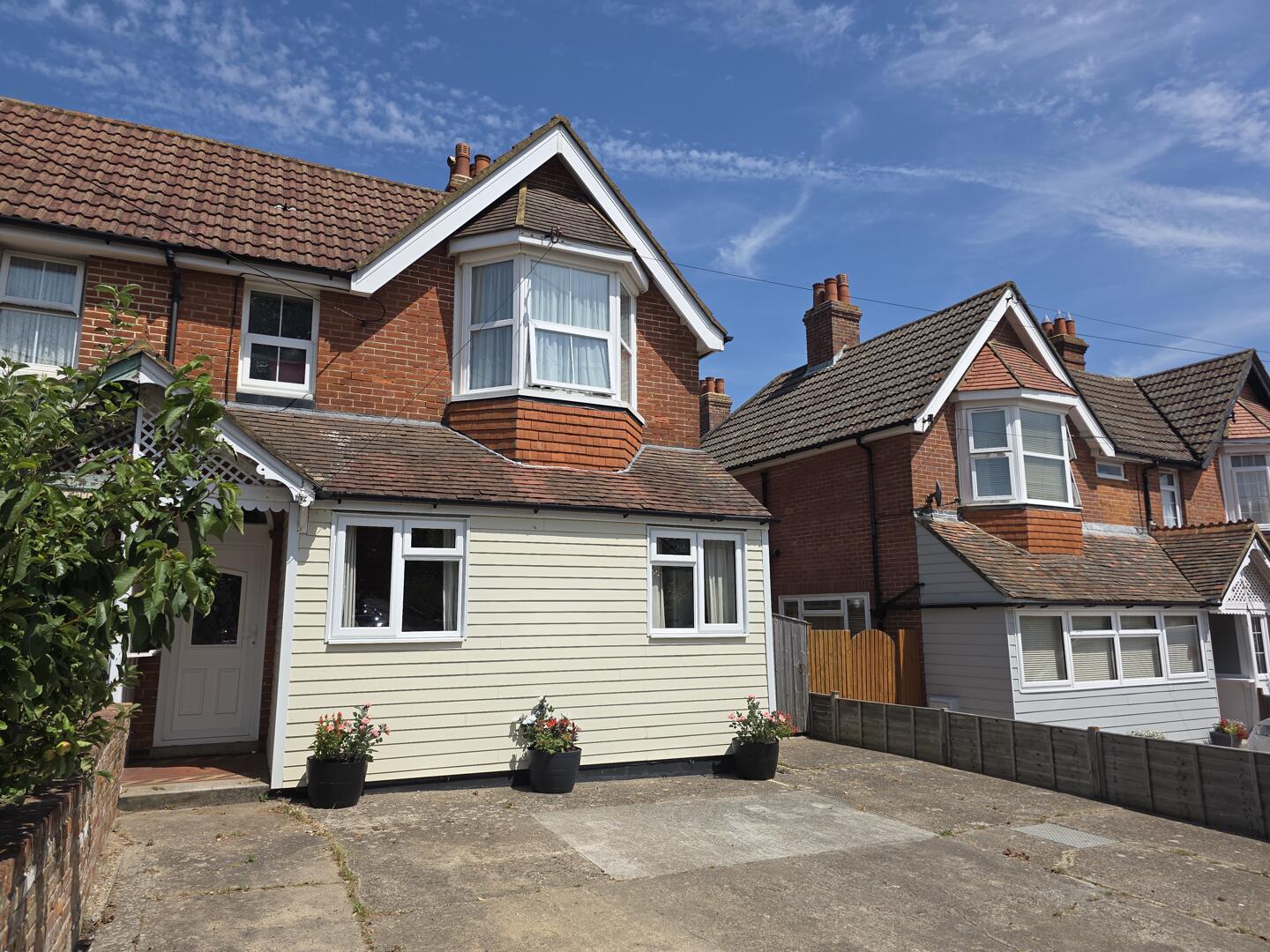 The Avenue, Totland Bay Asking price — Isle of Wight Sales and Lettings