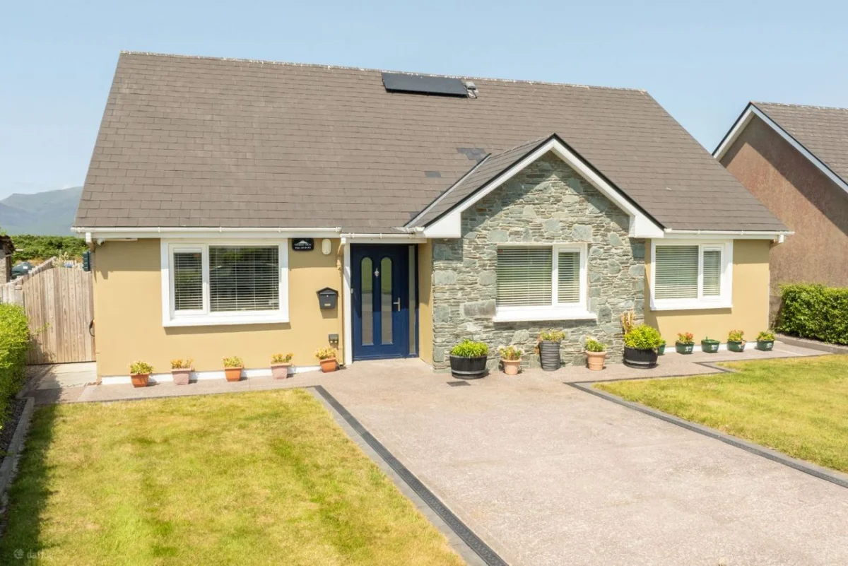For Sale 41 Knocklyne Valley, Co. Kerry — Adrian Hassett Auctioneers