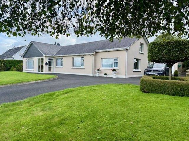 Dromavally, Ballyseedy, Tralee, Co. Kerry Bungalow House — Ger Carmody Estates