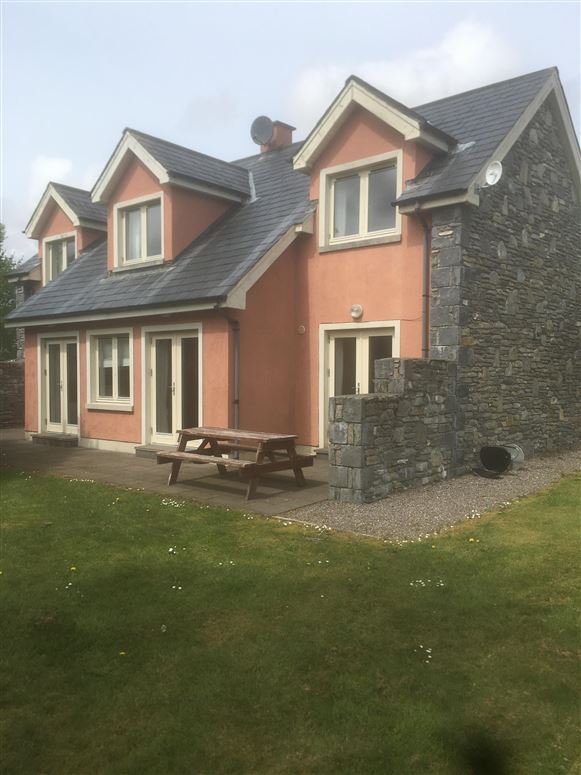 No. 2 Ring of Kerry Holiday Cottages, Kenmare, Kerry, V93 H702 Detached House — Property Partners Darragh Ó Sé