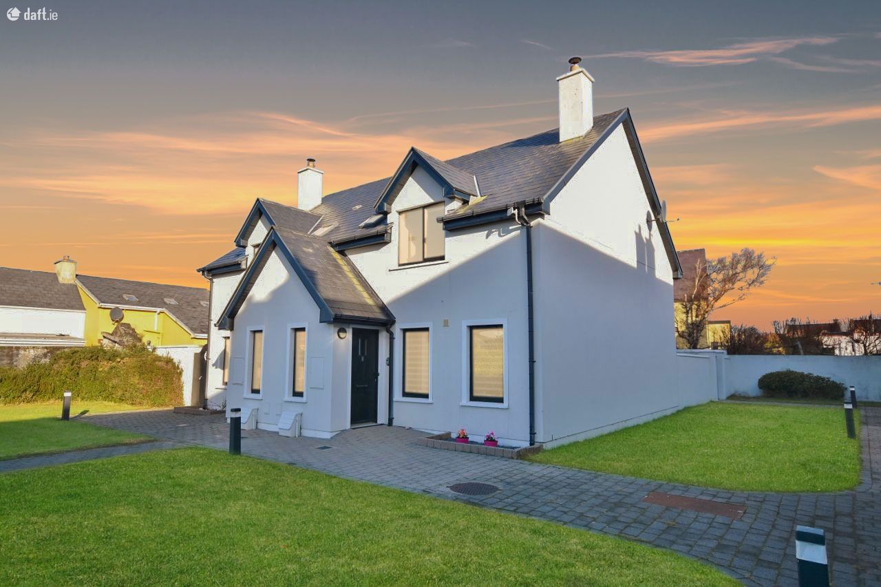 Semi detached House8 Pairc Na Feise, Dungeagan, Ballinskelligs, Co. Kerry — Daire McCann Property