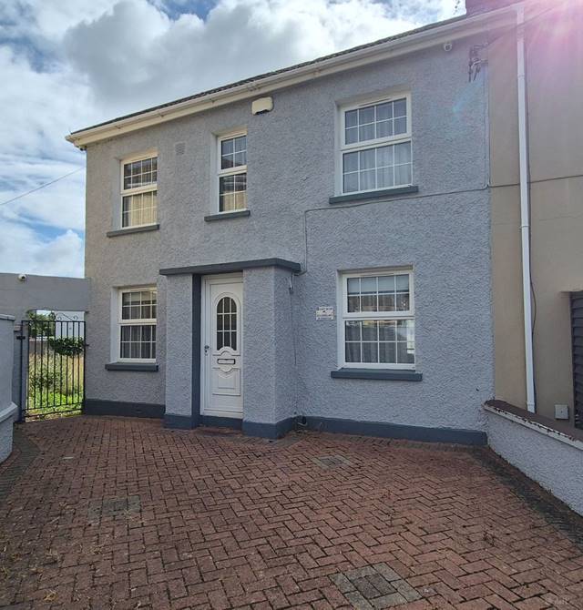 16 Cahill's Park, Tralee, Co. Kerry End Of Terrace House — Ger Carmody Estates