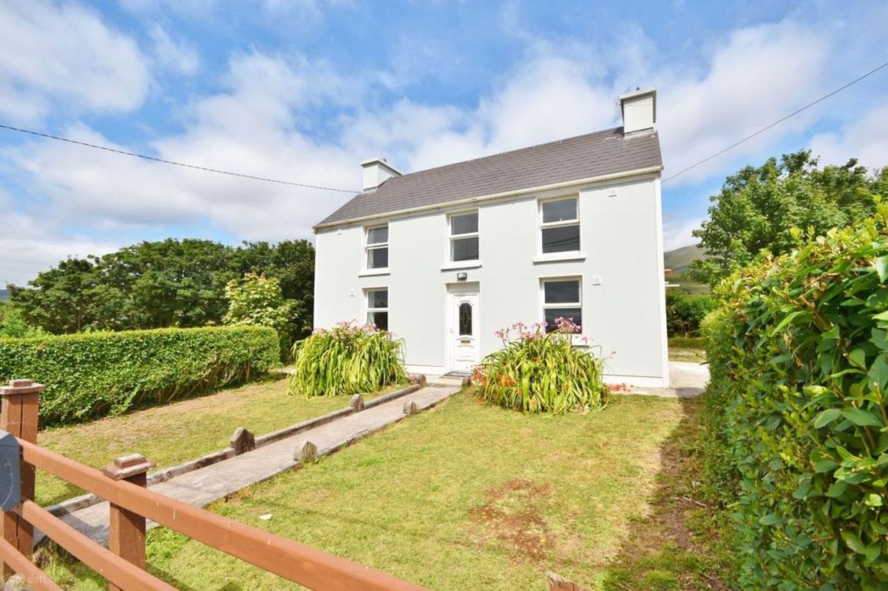 Detached HouseBallyarkane, Castlemaine, Aughils, Co. Kerry — Daire McCann Property